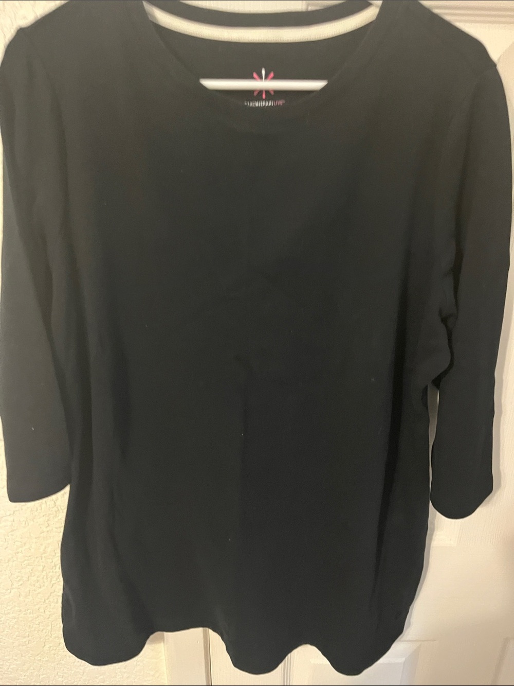 Isaac Mizrahi Black Three-Quarter Sleeve Crewneck Top